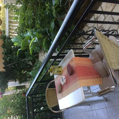 Gæstehus Nefeli Agios Georgios (Corfu)